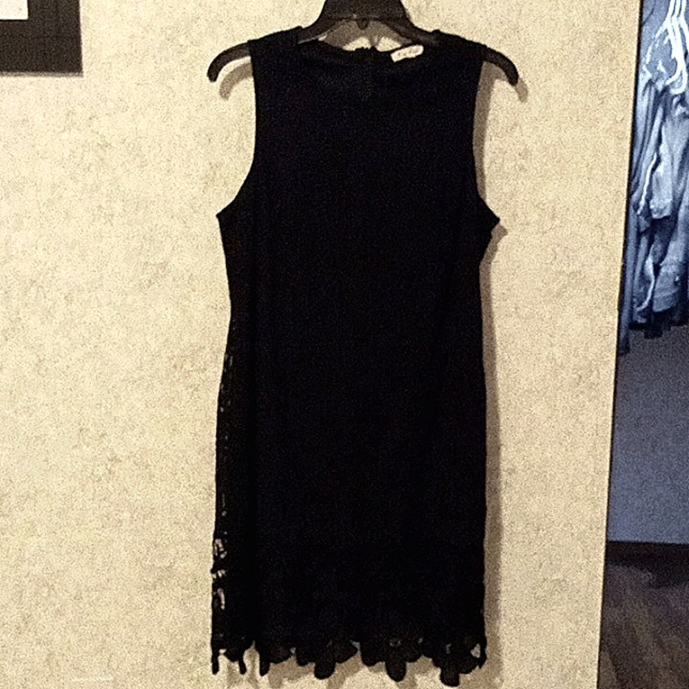 Sleeveless black dress
